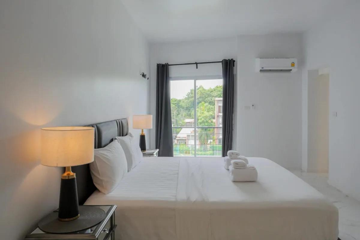 Apartemen The Replay 1br With Terrace And Sea View